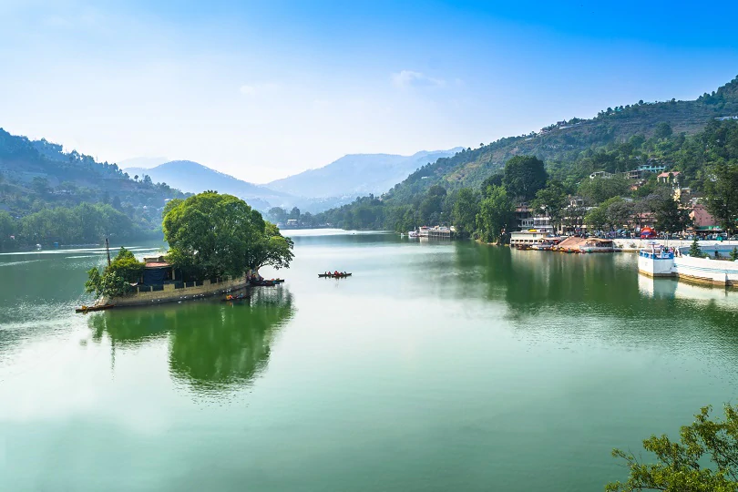 5 most beautiful lakes in Northeast India